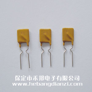自恢復(fù)保險絲30V 1.35A